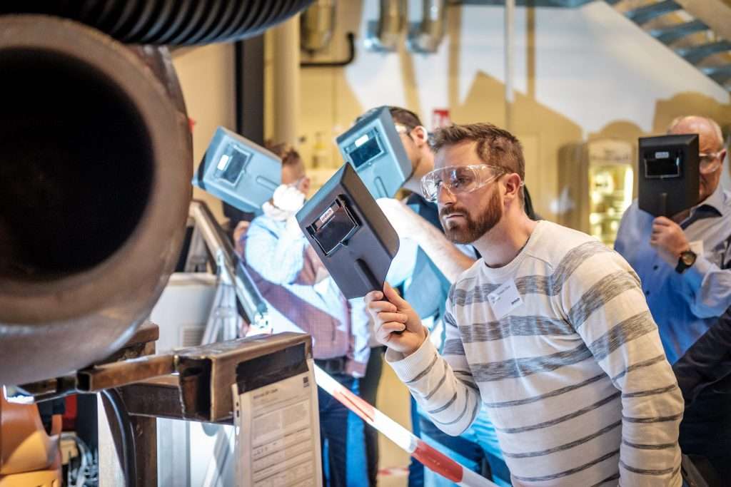Robot welding presentation